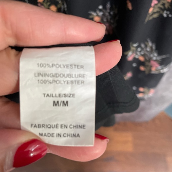 Another Story Medium Black Floral Sleeveless Dress 🌸✨ - Picture 7 of 10